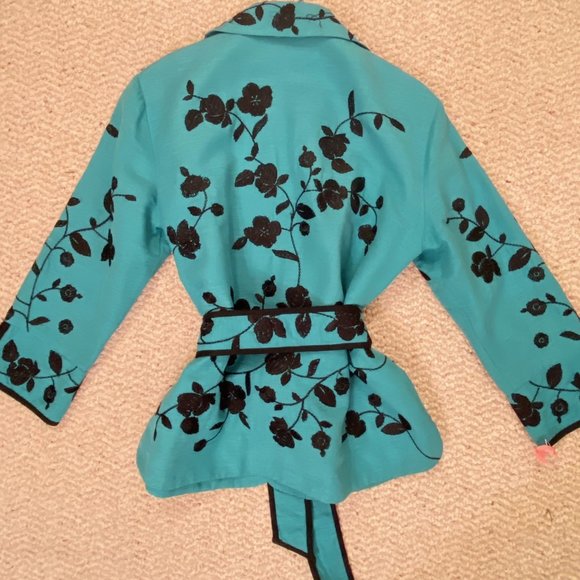 Teal Ladies Blazer -- 100% Silk - Picture 8 of 16